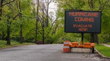 Helping businesses cope with climate change risks Helping businesses cope with climate change risks